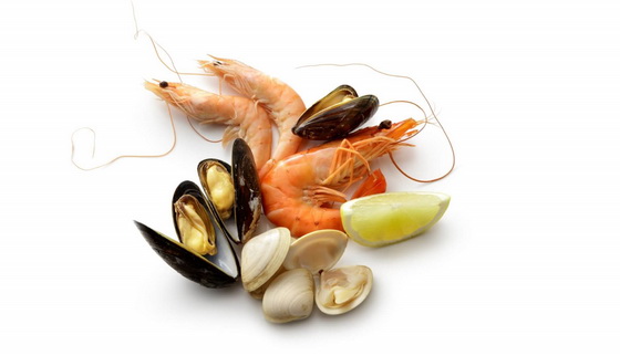Мясные субпродукты и морепродукты содержат мизерную долю глюкозамина: этого для дневной нормы недостаточно